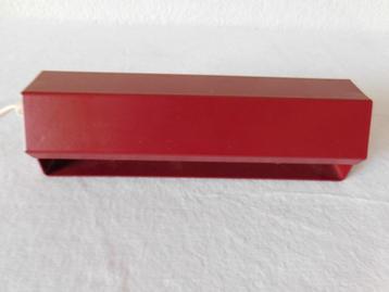 Vintage bedlampje in bordeaux rood, 5-kantig bovenop, afm. 2 beschikbaar voor biedingen
