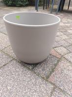 Taupe kleure bloempot binnen, Tuin en Terras, Bloempotten, 25 tot 40 cm, Kunststof, Rond, Ophalen of Verzenden