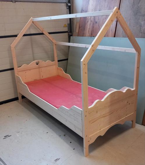 Huisjesbed Rosa 90x200 (elke maat leverbaar), Kinderen en Baby's, Kinderkamer | Bedden, Nieuw, 180 cm of meer, 85 tot 100 cm, Lattenbodem