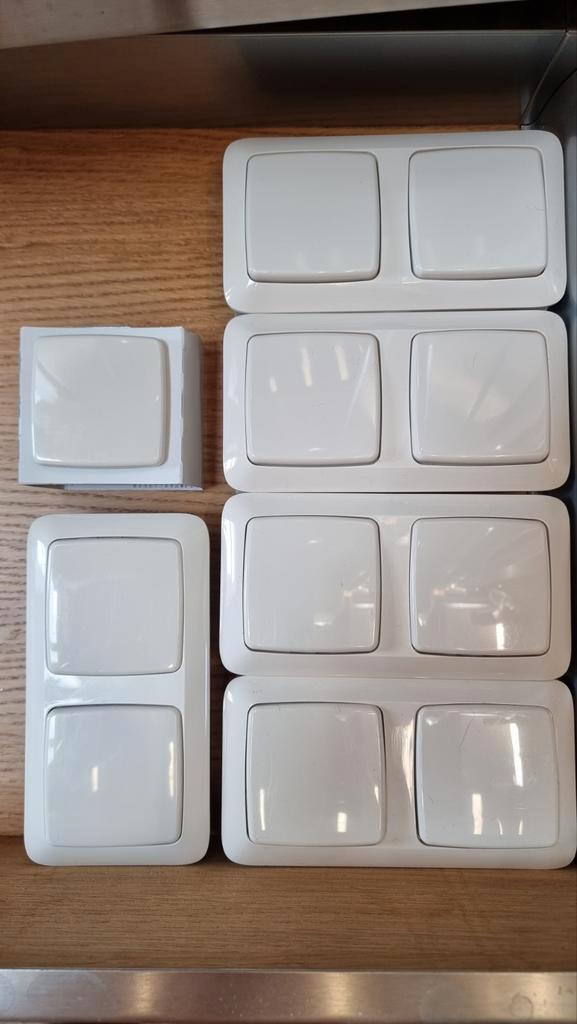 11x KOPP Schakelaars met Raam Dubbel, Doe-het-zelf en Verbouw, Elektra en Kabels, Zo goed als nieuw, Schakelaar, Ophalen of Verzenden