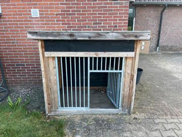 Hondenhok/ Kippenhok buiten beschikbaar voor biedingen