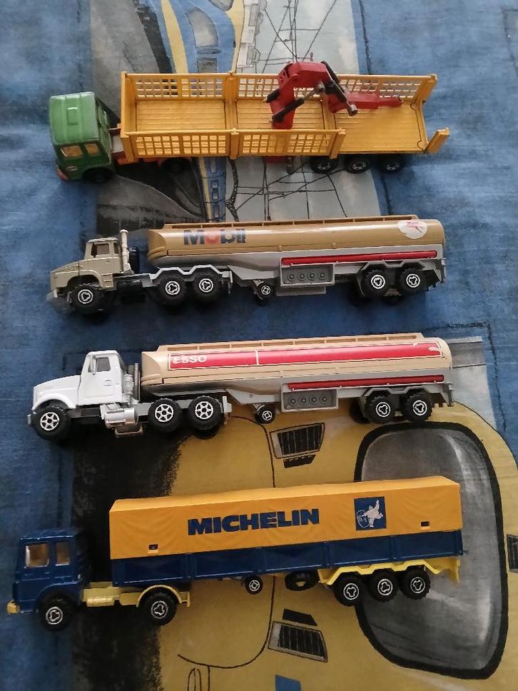 6 metalen vrachtwagens gebruikt, Hobby en Vrije tijd, Modelauto's | 1:50, Gebruikt, Bus of Vrachtwagen, Overige merken, Ophalen of Verzenden