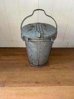 Vintage zinken afval emmer marum, Ophalen