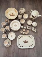 Servies - Chicken Festival - Jet ter Steege, Huis en Inrichting, Ophalen, Zo goed als nieuw, Aardewerk, Overige stijlen