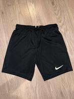 Nike dri-fit broekje maat M/137-147cm, Zo goed als nieuw, Nike, Jongen, Ophalen