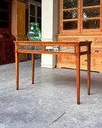 WInkelvitrine | Vitrinekast | Museumkast #2235, Huis en Inrichting, Kasten | Vitrinekasten, Niet ingevuld, Gebruikt, Met deur(en)