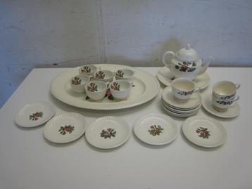 Mooi Wedgwood theeservies met bloemdecor, Moss Rose, +- 20 d beschikbaar voor biedingen