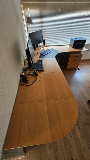 Ikea Bureau - Praktisch en Ruim! - afbeelding 2