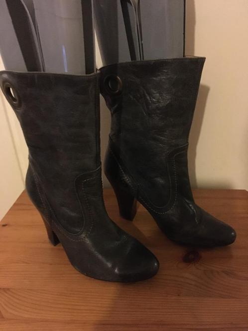 Elegante hoge grijze laarsjes met hak van Sacha, maat 36, Kleding | Dames, Schoenen, Zo goed als nieuw, Lage of Enkellaarzen, Grijs