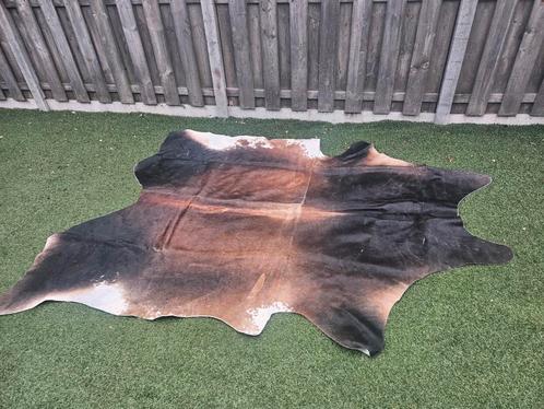Mooie Koeienhuid - Vloerkleed/Decoratie, Huis en Inrichting, Stoffering | Tapijten en Kleden, Gebruikt, 150 tot 200 cm, 200 cm of meer