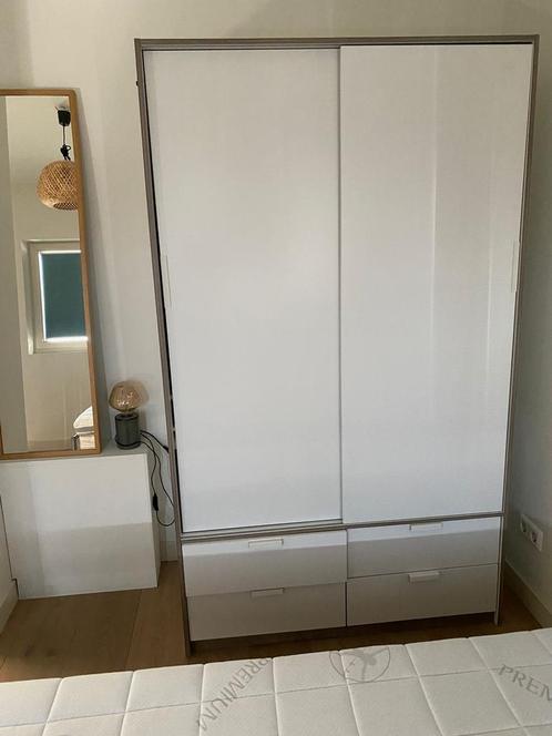 IKEA kledingkast gratis af te halen, Huis en Inrichting, Kasten | Kledingkasten, Gebruikt, 200 cm of meer, 50 tot 75 cm, Ophalen