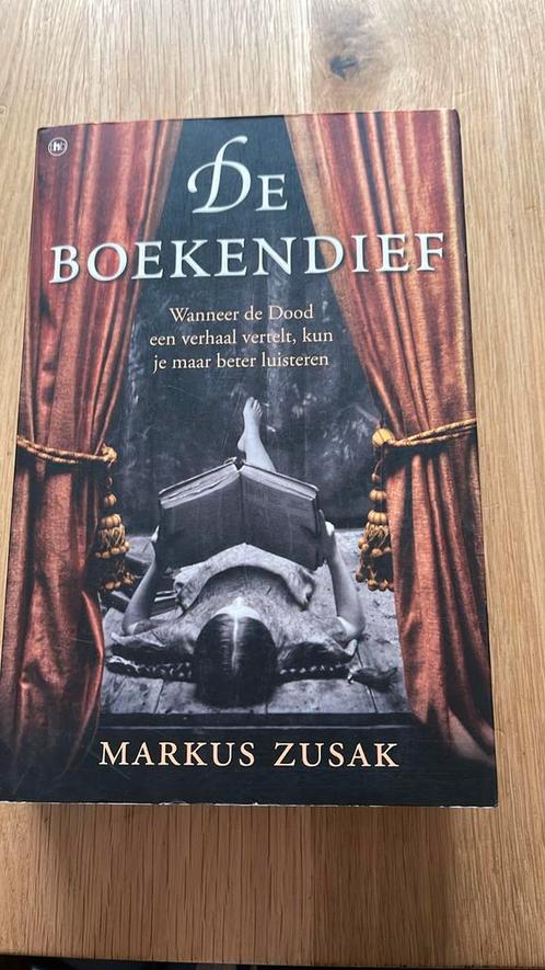 Markus Zusak - De Boekendief, Boeken, Literatuur, Zo goed als nieuw, Nederland, Ophalen of Verzenden