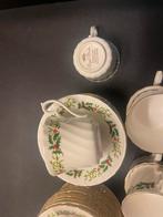 Kerst kop en schotels, Huis en Inrichting, Keuken | Servies, Ophalen of Verzenden, Porselein, Overige stijlen, Kop(pen) en/of Schotel(s)