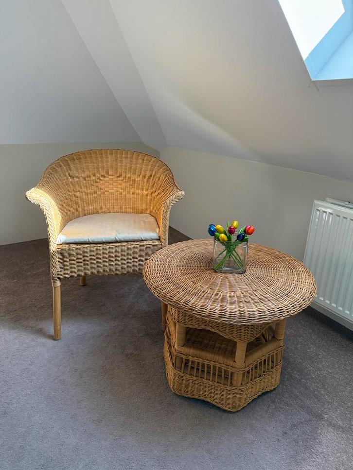 Rotan Stoel en Tafel Set, Huis en Inrichting, Stoelen, Gebruikt, Eén, Riet of Rotan, Bruin, Ophalen of Verzenden