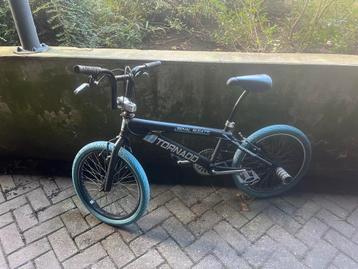 BMX Royal-Bugatti 20 inch - Zwart/Blauw beschikbaar voor biedingen