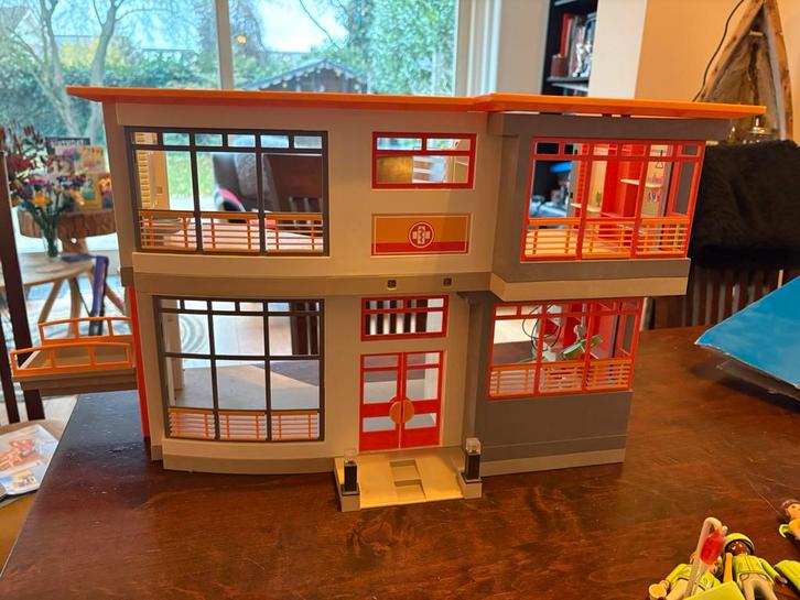 Playmobile city life ziekenhuis 6657  met veel sets compleet, Kinderen en Baby's, Speelgoed | Playmobil, Zo goed als nieuw, Ophalen of Verzenden