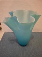 Mooie turkoise glazen servet / zakdoek vaas, Antiek en Kunst, Ophalen of Verzenden