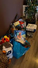 Gratis op te halen 7 shoppers met inhoud, Diversen, Rommelmarktspullen, Ophalen, Zo goed als nieuw