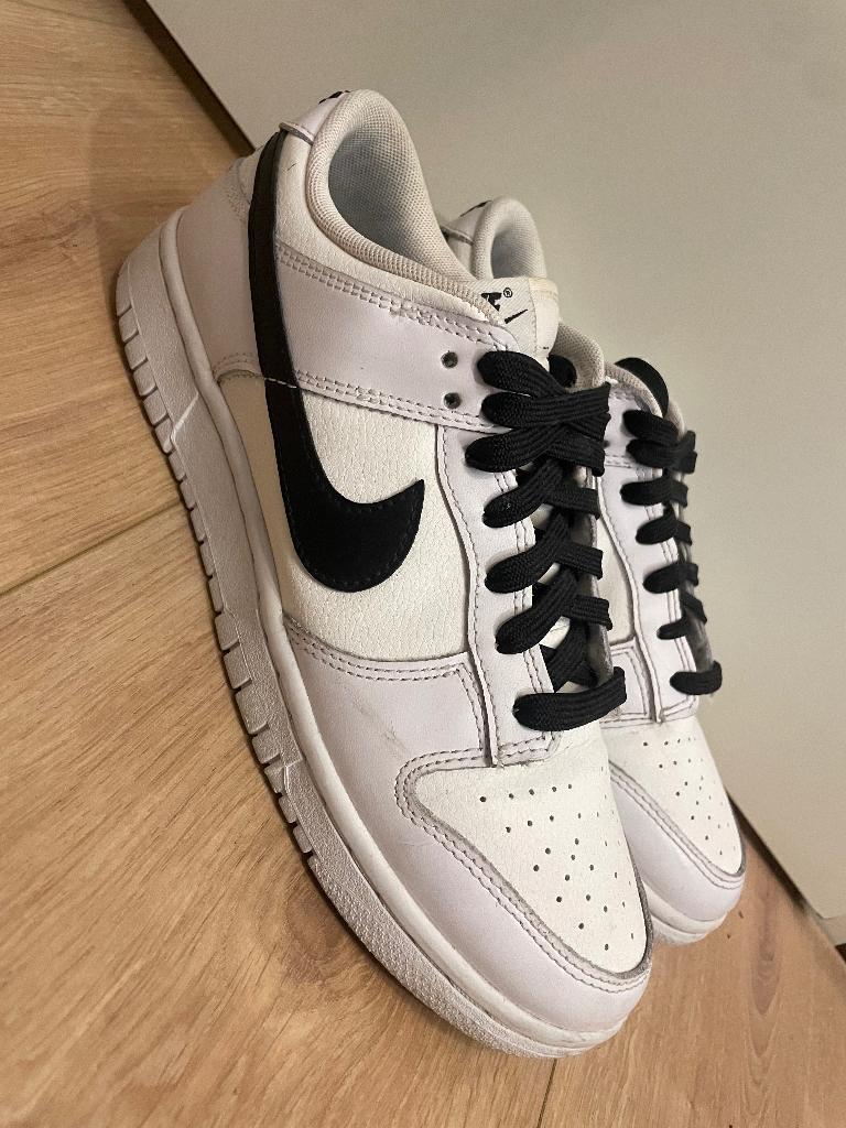 Nike dunk low Reverse Panda, Kleding | Heren, Schoenen, Wit, Nike, Nieuw, Ophalen of Verzenden