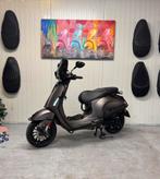 Vespa sprint 2023, Fietsen en Brommers, Scooters | Vespa, Ophalen, Maximaal 45 km/u, Vespa S, Zo goed als nieuw
