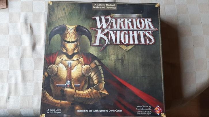 bordspel strategiespel Warrior Knights tactiekspel, Hobby en Vrije tijd, Gezelschapsspellen | Bordspellen, Nieuw, Een of twee spelers