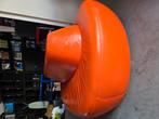 A symetrische bank oranje leer ovaal, Huis en Inrichting, Banken | Bankstellen, Ophalen, Gebruikt, 100 tot 125 cm, 150 tot 200 cm