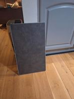 Gezocht een of twee dumawall tegels mystic dark grey, Doe-het-zelf en Verbouw, Tegels, Nieuw, Ophalen of Verzenden, Minder dan 5 m²