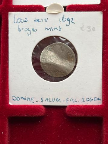 Lodewijk XIV Zilveren Munt 1692 beschikbaar voor biedingen