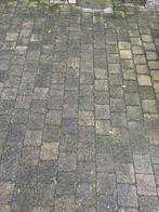 Grijs grind en stenen voor tuin bestrating, Ophalen, Gebruikt, Klinkers, 10 m² of meer