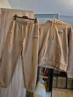 Lacoste trainings setje originele broek een trui, Ophalen, Zo goed als nieuw