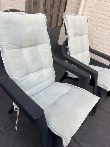 2 Relax Tuinstoelen met Kussens beschikbaar voor biedingen