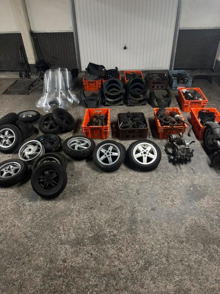 Grote partij Piaggio onderdelen!, Fietsen en Brommers, Brommeronderdelen | Scooters, Piaggio, Ophalen