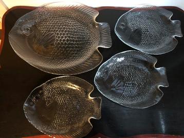 Arcoroc France Poisson glazen visschaal en 3 bordjes beschikbaar voor biedingen