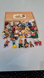 Doos vol met vintage sleutelhangers sprookjes figuren, Onbekend, Ophalen of Verzenden, Zo goed als nieuw, Onbekend