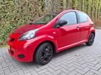 Toyota Aygo 1.0 12V Vvt-i 5DRS 2009 Rood, Voorwielaandrijving, Zwart, 4 stoelen, 68 pk
