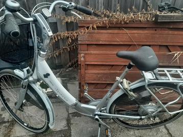 Electrische fietsen 2 st opknapper  beschikbaar voor biedingen