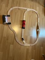 Houten treinbaan met 3 treintjes, Kinderen en Baby's, Speelgoed | Houten speelgoed, Ophalen of Verzenden, Zo goed als nieuw
