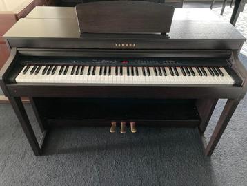 Yamaha CLP430  Digitale piano beschikbaar voor biedingen