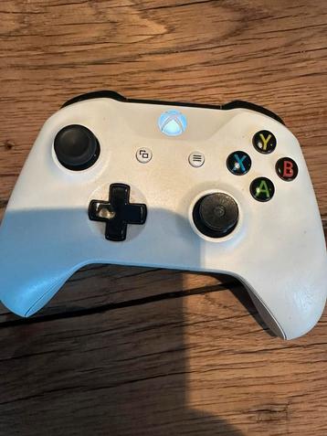Xbox one controller beschikbaar voor biedingen