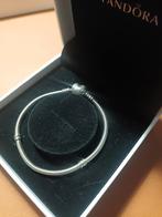 18 cm pandora armband met hartjes sluiting, Ophalen of Verzenden, Zo goed als nieuw, Zilver, Zilver