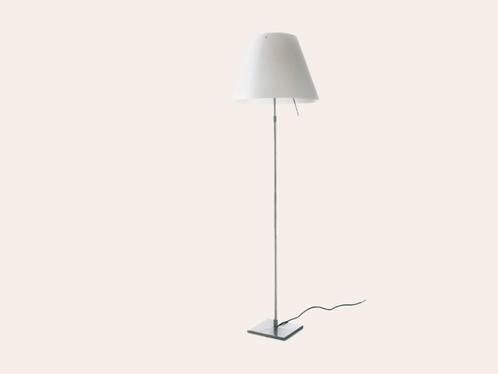 Bij TheReSales: Luceplan Costanza telescopisch -schakelaar, Huis en Inrichting, Lampen | Tafellampen, Zo goed als nieuw, 75 cm of meer