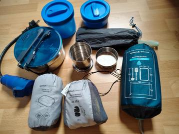 Kampeer hiking spulletjes, t meeste vd Decathlon, in 1 koop beschikbaar voor biedingen
