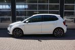Volkswagen Polo 1.2 TSI Comfortline Trekhaak/Nieuwe apk!, Stof, Gebruikt, Euro 6, 1039 kg