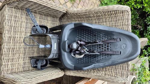 Thule fietsstoeltje, Fietsen en Brommers, Fietsaccessoires | Fietsstoeltjes, Zo goed als nieuw, Achterzitje, 15 t/m 25 kg, Voetsteuntjes