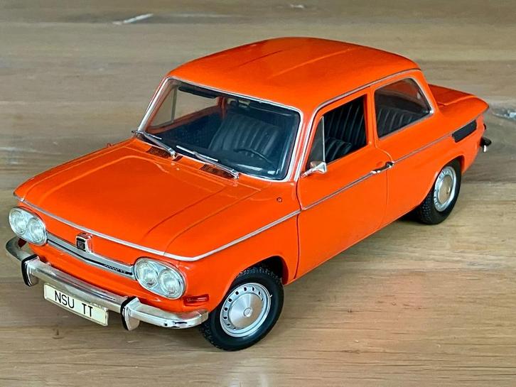 Revell 08884 1967 NSU TT 1967  Alfarot II Oranje 1:18 ZGAN, Hobby en Vrije tijd, Modelauto's | 1:18, Zo goed als nieuw, Auto, Revell