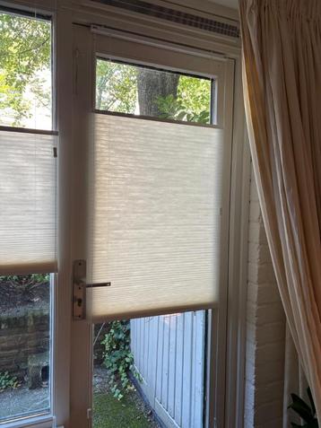 Ongebruikt en ongeopend dubbel plisségordijn lichtdoorlatend beschikbaar voor biedingen