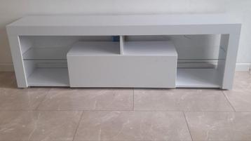 Mooie Tv Meubel wit LED verlichting
