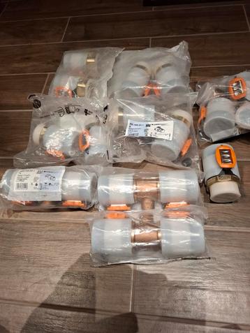 Diverse Flowfit Geberit Fittingen 50mm beschikbaar voor biedingen