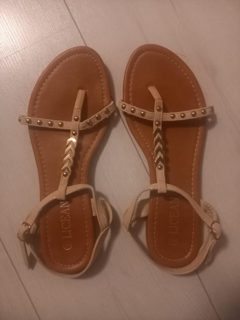 Comfortabele slippers ibiza boho stijl maat 40, Kleding | Dames, Schoenen, Slippers, Verzenden, Beige, Gedragen