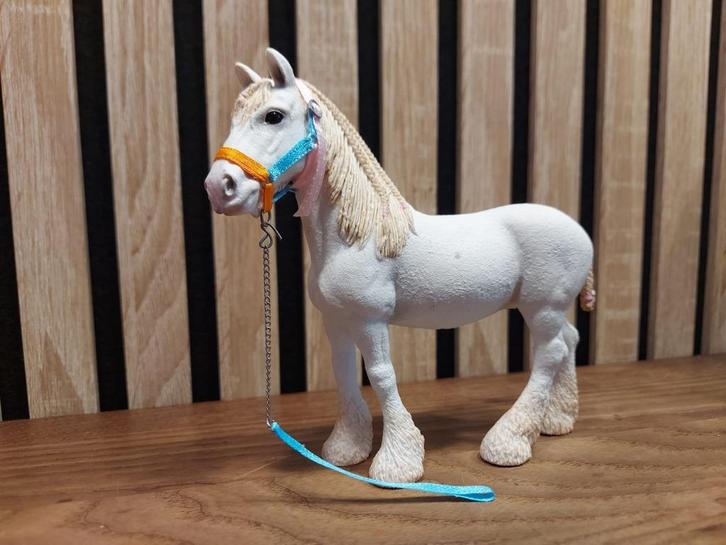 Schleich trekpaarden halster (exclusief paard), Verzamelen, Dierenverzamelingen, Nieuw, Beeldje of Figuurtje, Paard, Ophalen of Verzenden
